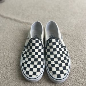 CHECKERED VANS